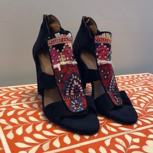 Size 39 suede anthropologie boho heels. New.